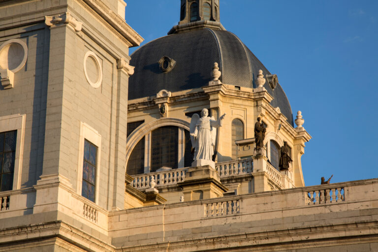 cathedral-church-in-madrid-spain-2026-03-26-01-19-35-utc